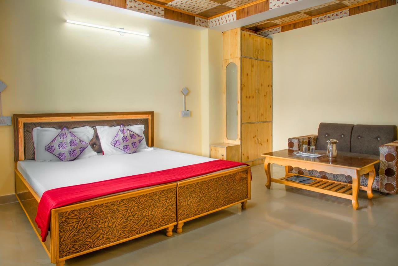 The Monk Hotel By Livingstone Kalpa Exteriör bild